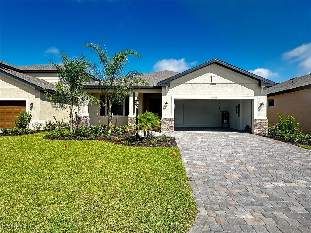 15004  PALAMOS Circle