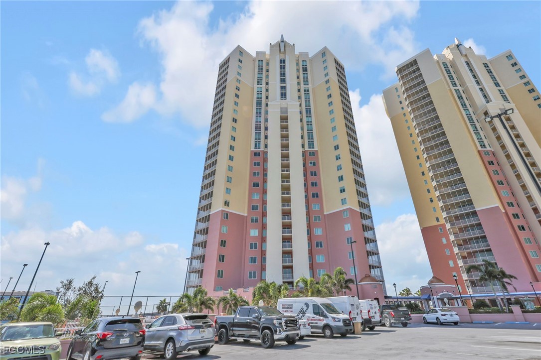 2743 1st Street, Apt 1206