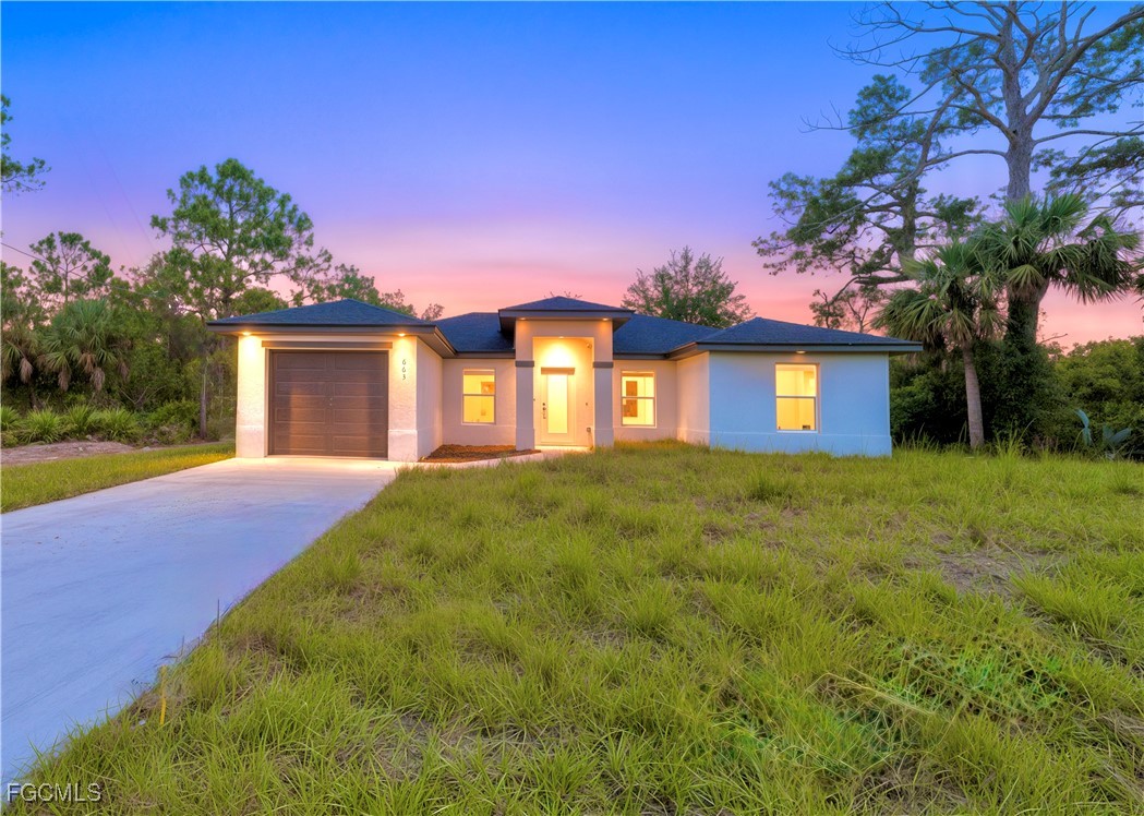 663  Hawthorne Avenue