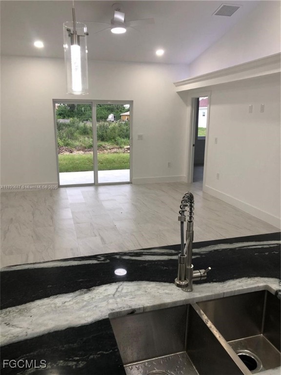 4568/4570  Golfview Boulevard