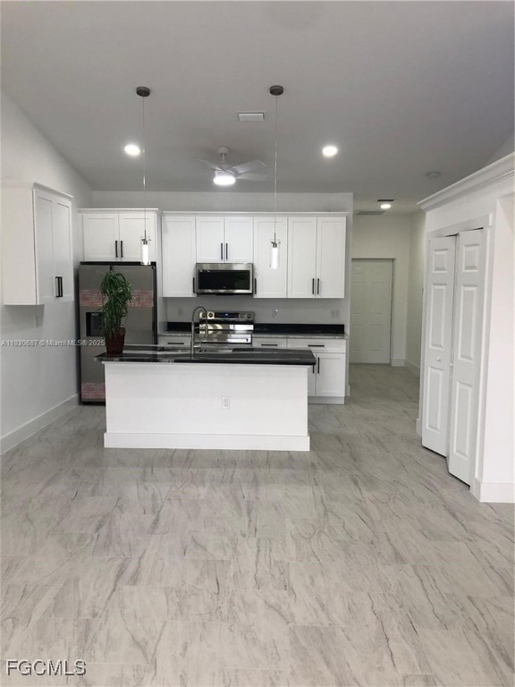 4572/4574  Golfview Boulevard