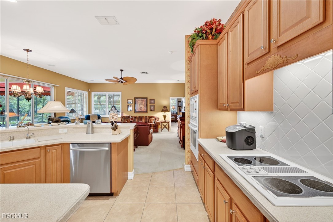 11990  Hidden Links Drive