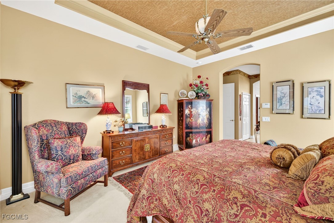 11990  Hidden Links Drive