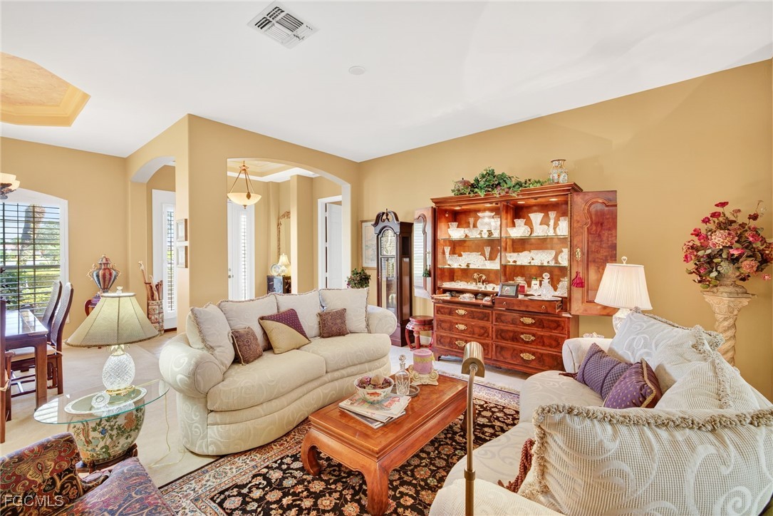 11990  Hidden Links Drive