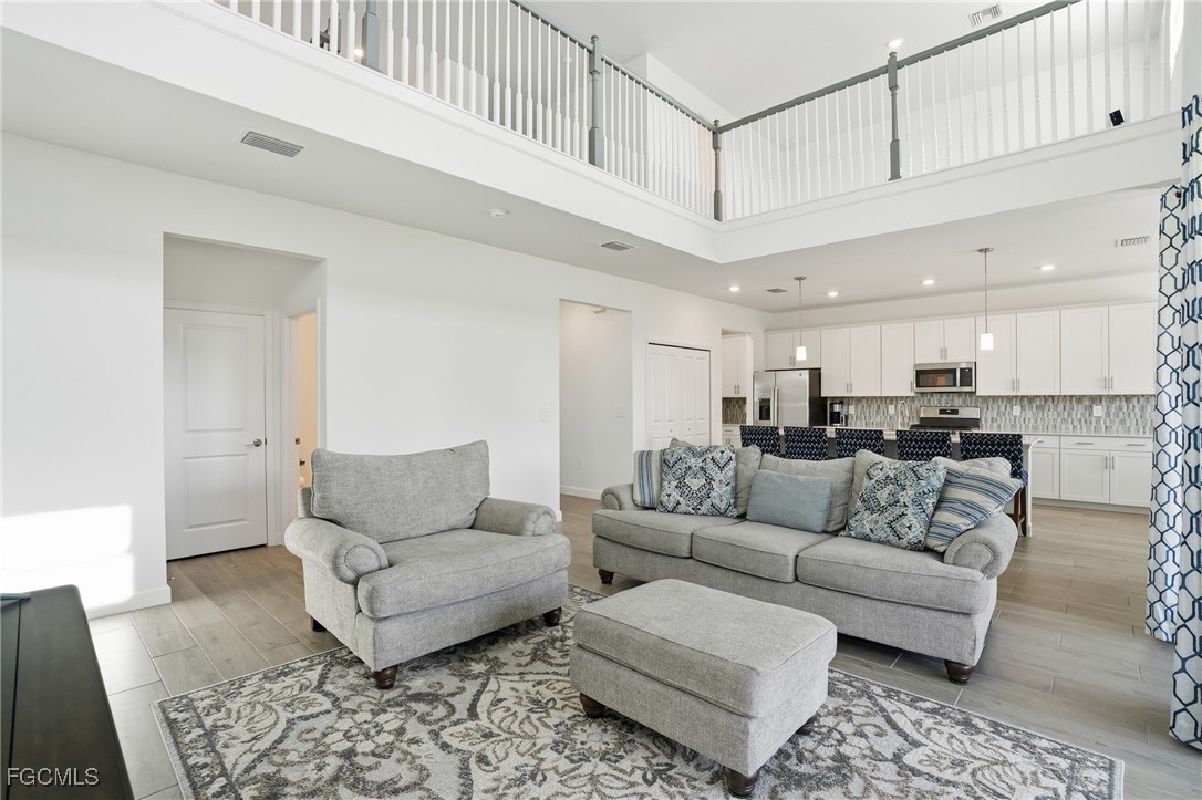 18707  Ivywood Place