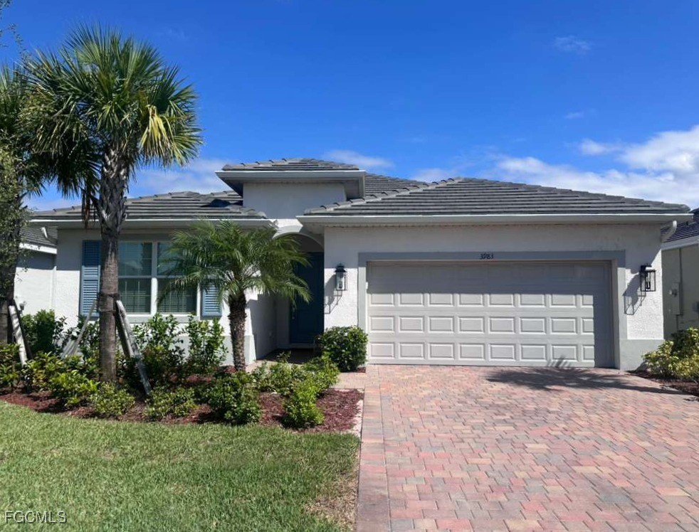 3983 E Hampton Circle