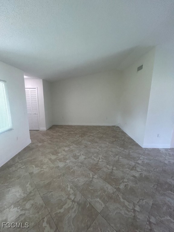 4527/4529  Skyline Boulevard