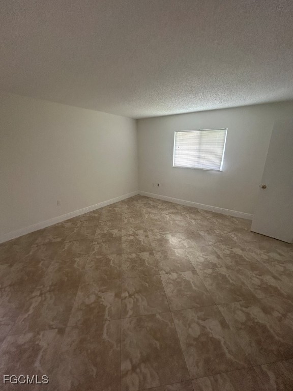 4527/4529  Skyline Boulevard