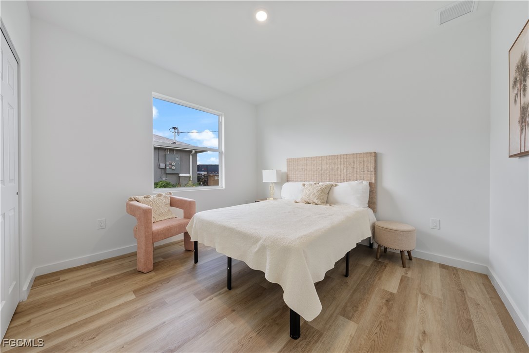 716/718  Gilbert Avenue