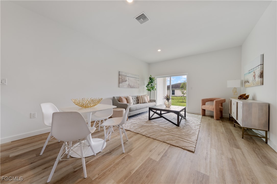 716/718  Gilbert Avenue