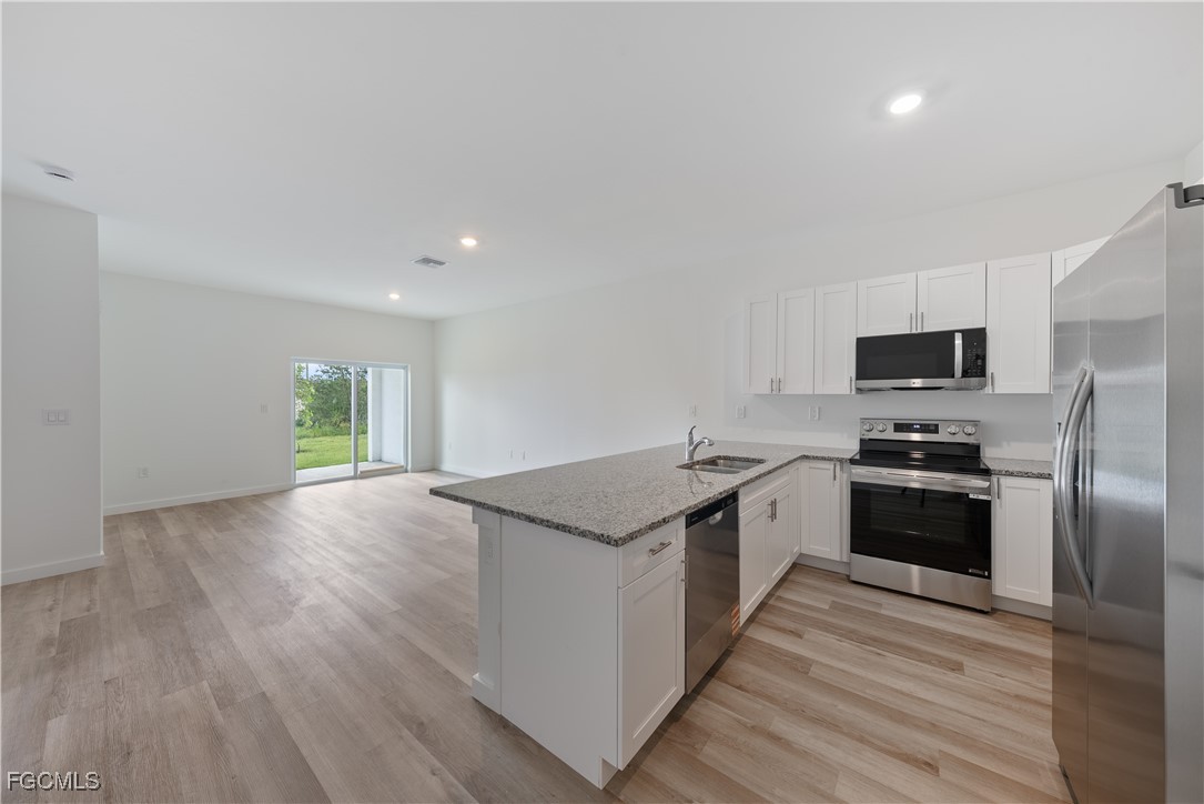 716/718  Gilbert Avenue