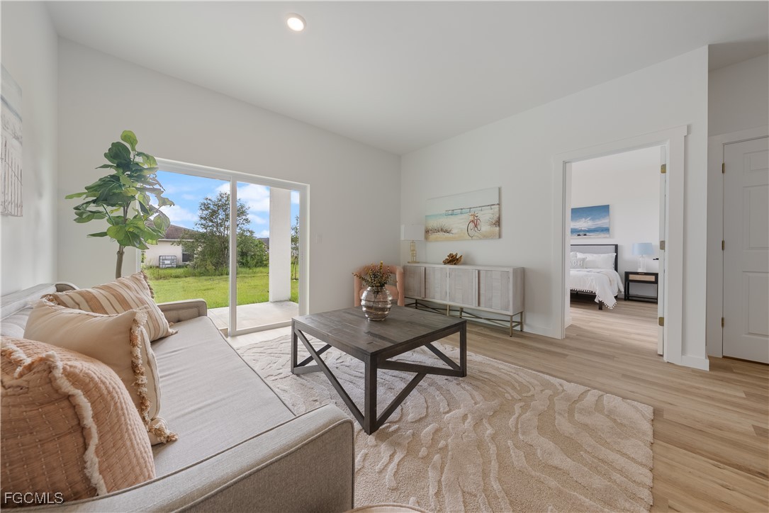 716/718  Gilbert Avenue