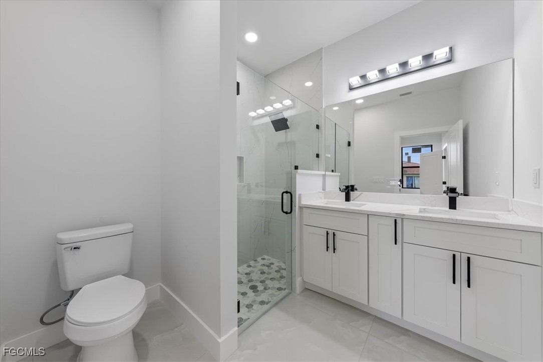 2129/2131  Fairway Drive