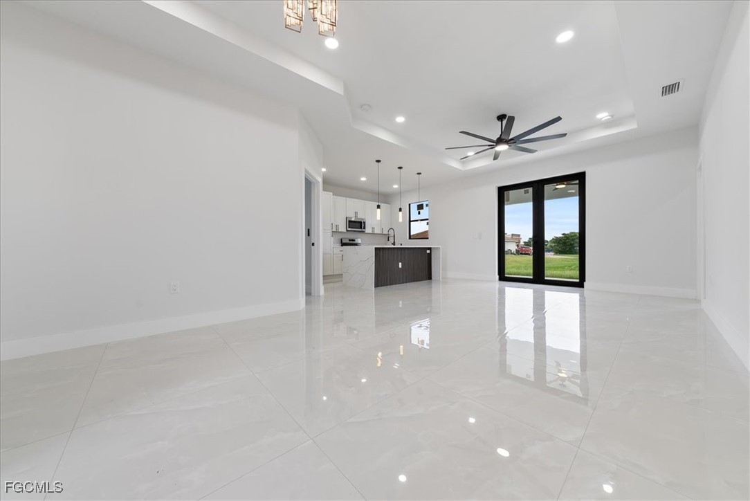 2129/2131  Fairway Drive