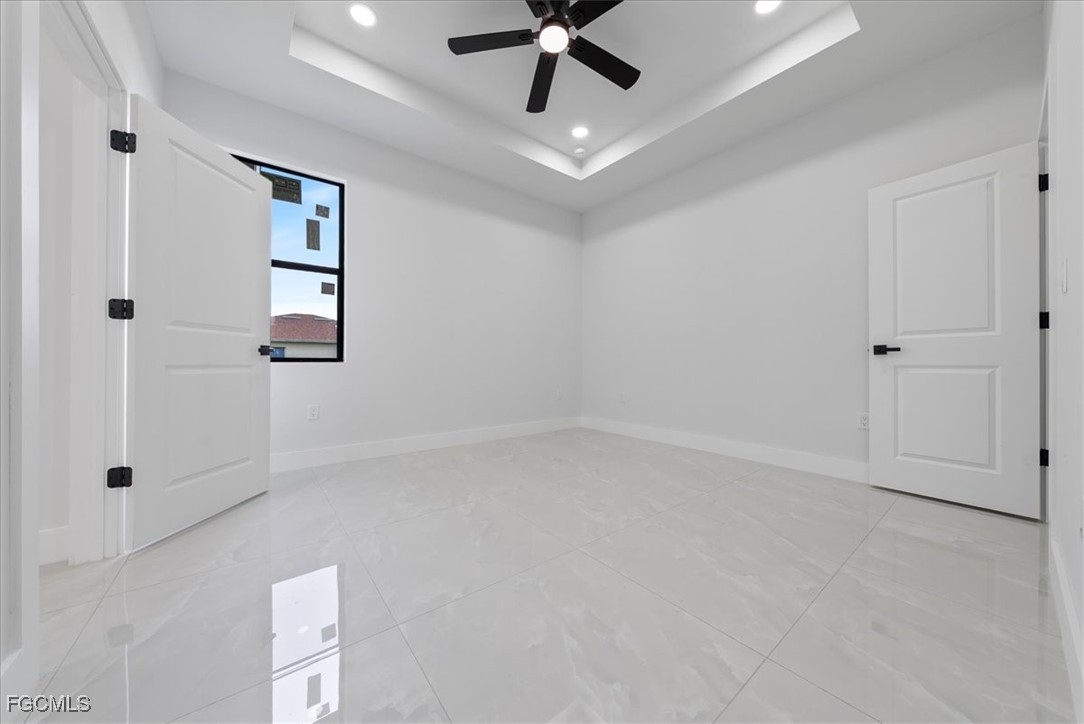 2129/2131  Fairway Drive