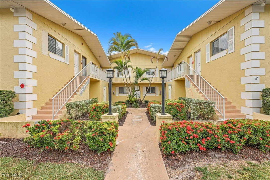 8093  Country Road, Apt 204