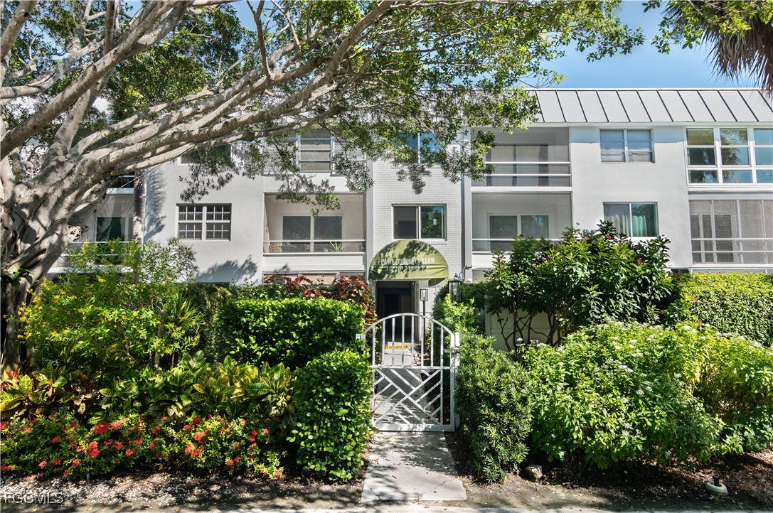 72 7th Street, Apt 206