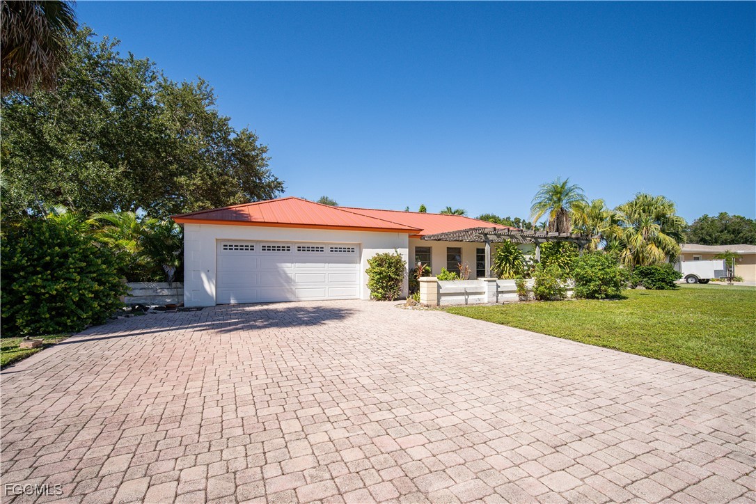 10160 McGregor Boulevard