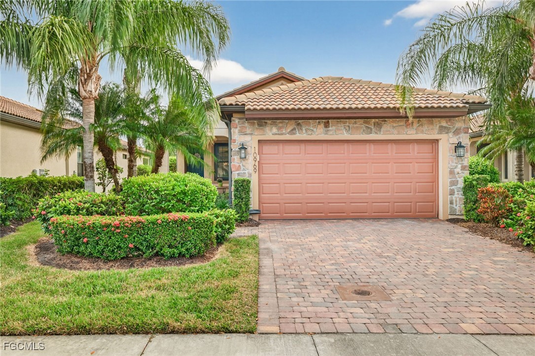 10969  Clarendon Street