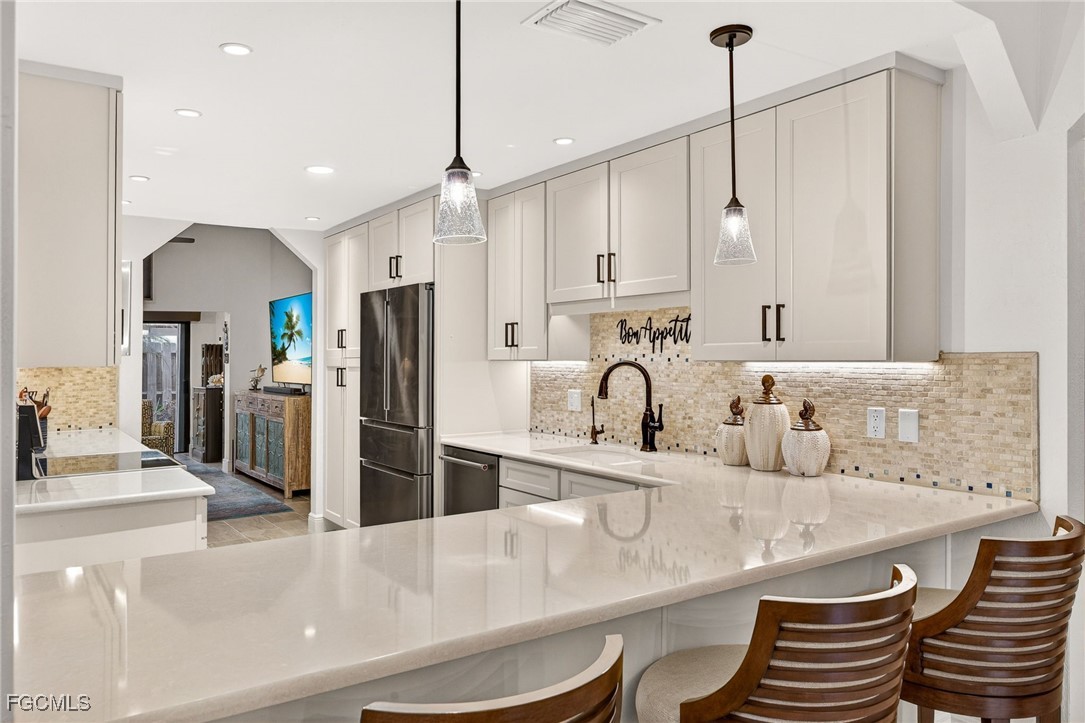 4656 S Landings Drive