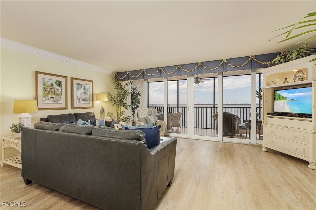 17080 Harbour Point Drive, Apt 213