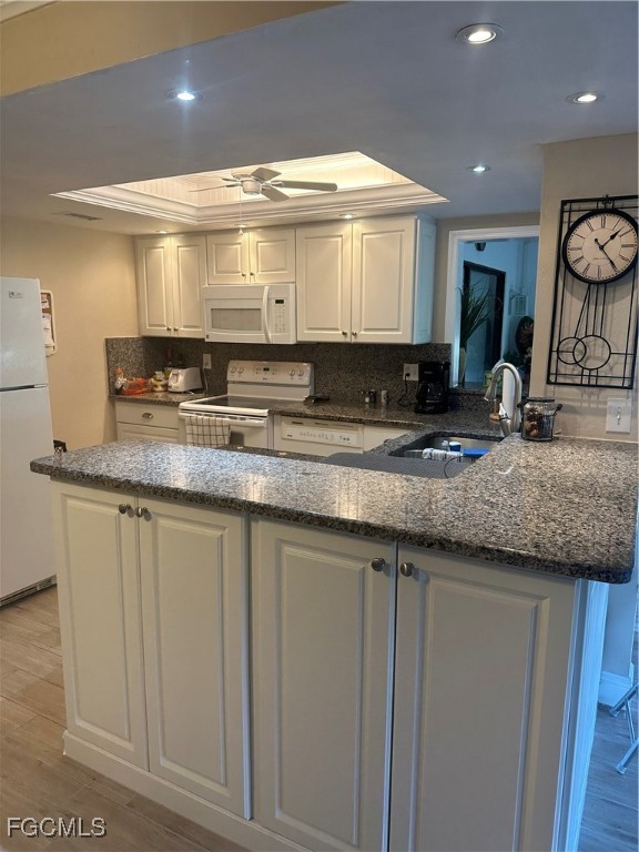 5770 Trailwinds Drive, Apt 211