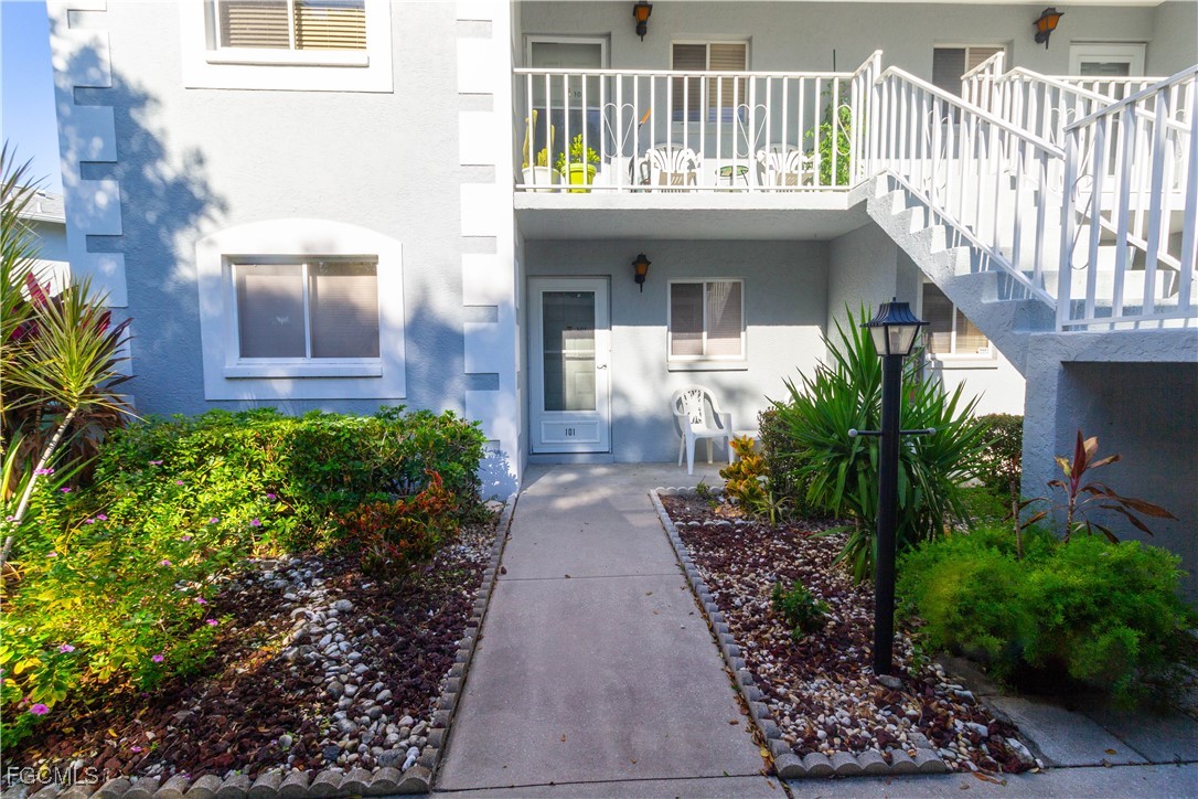 8200  Summerlin Village Circle, Apt 101