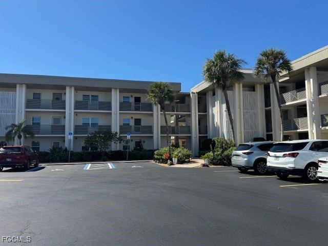 6102 Augusta Drive, Apt 305