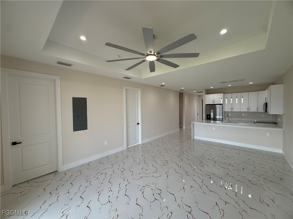 15335/ 15337  Wall Drive