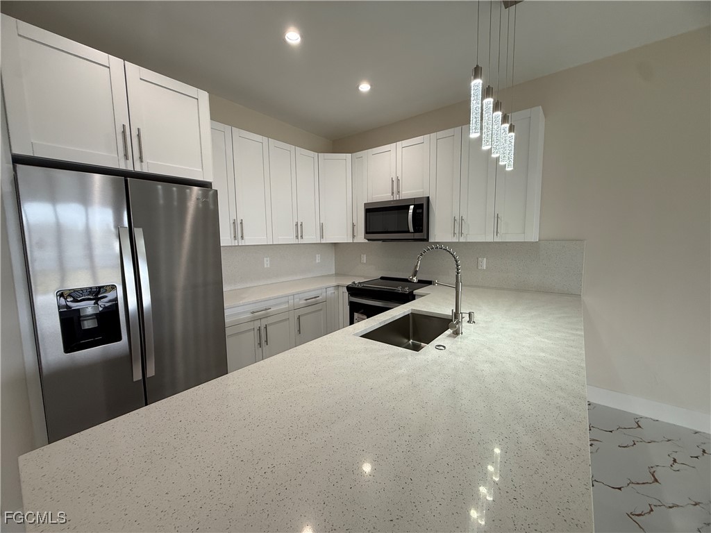 15335/ 15337  Wall Drive