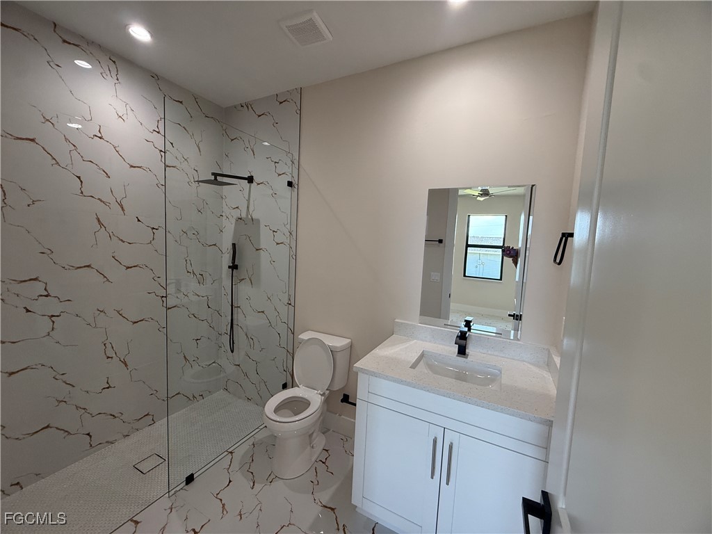 15335/ 15337  Wall Drive