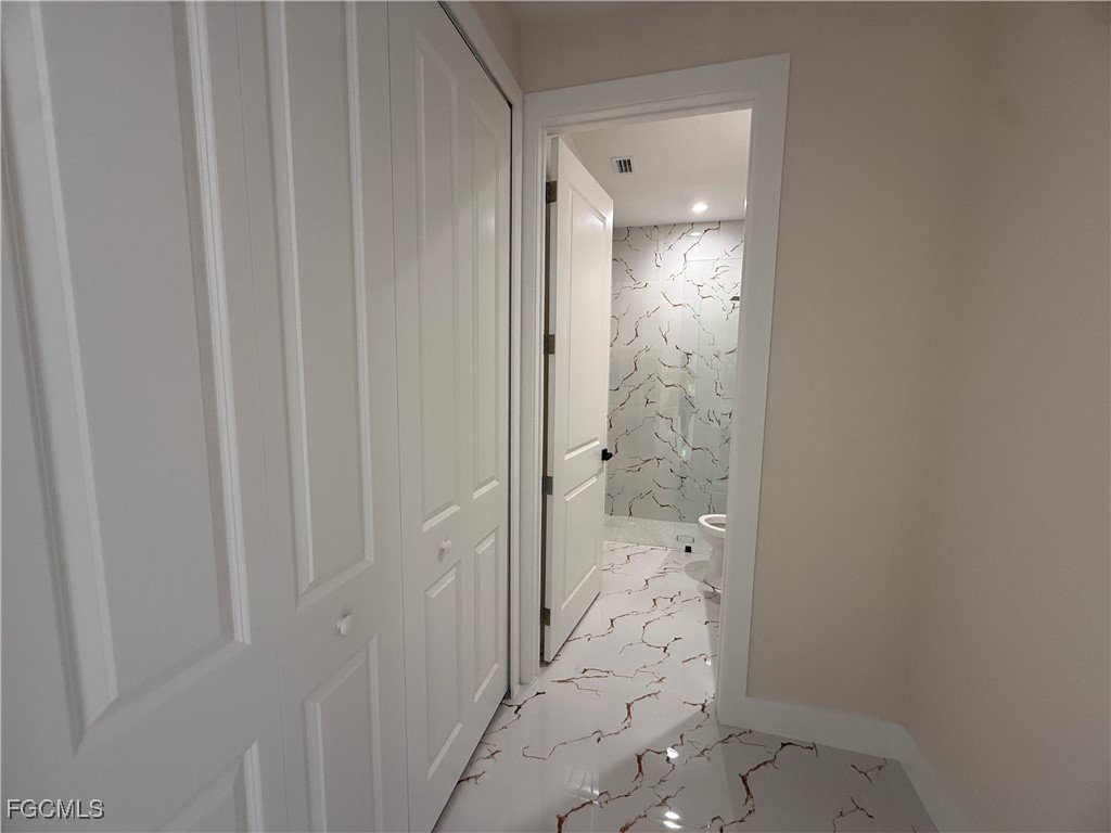 15335/ 15337  Wall Drive