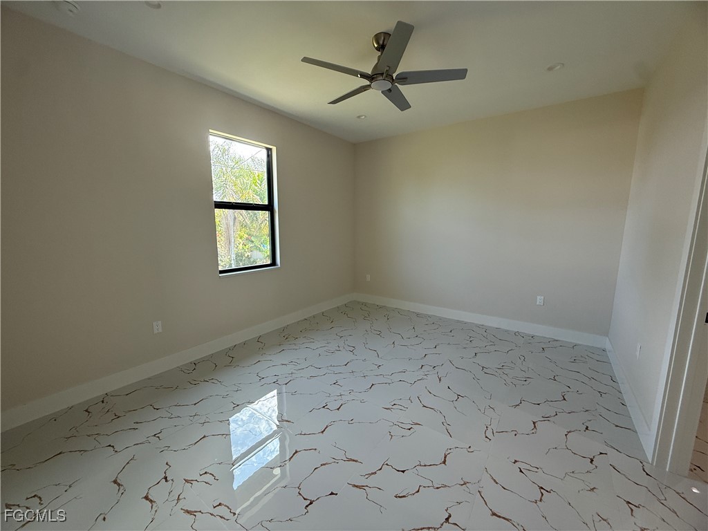 15335/ 15337  Wall Drive