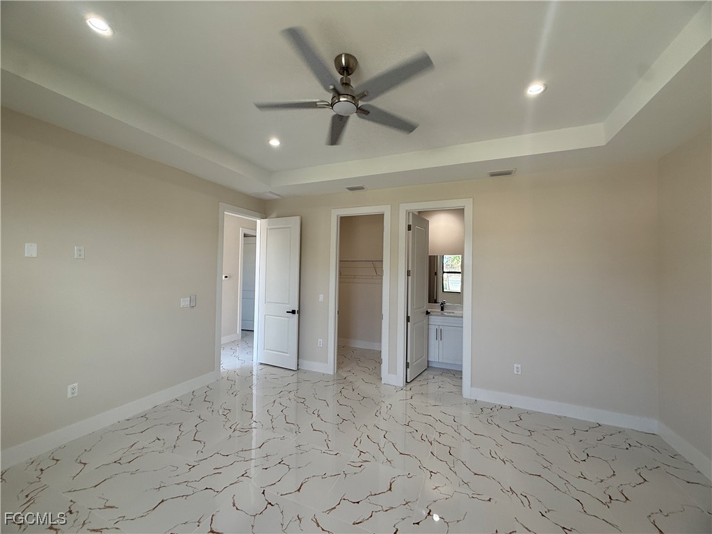 15335/ 15337  Wall Drive