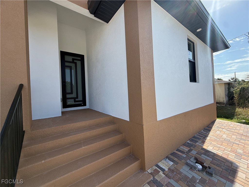 15335/ 15337  Wall Drive