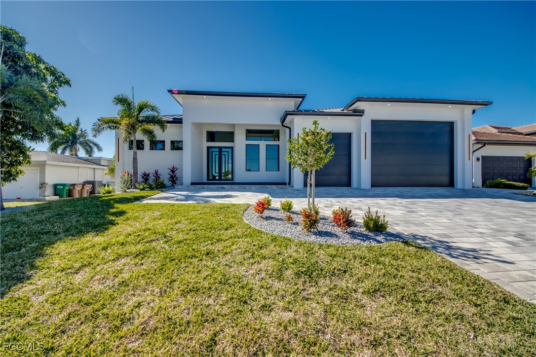 5254 Tamiami Court