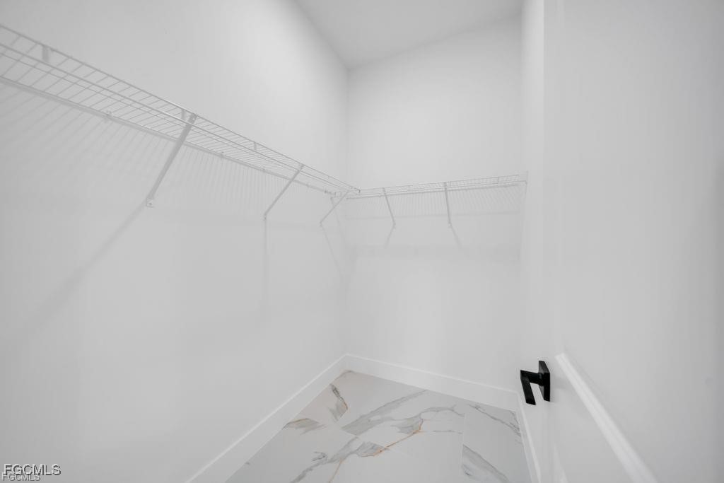 4648/4650  Leonard Boulevard