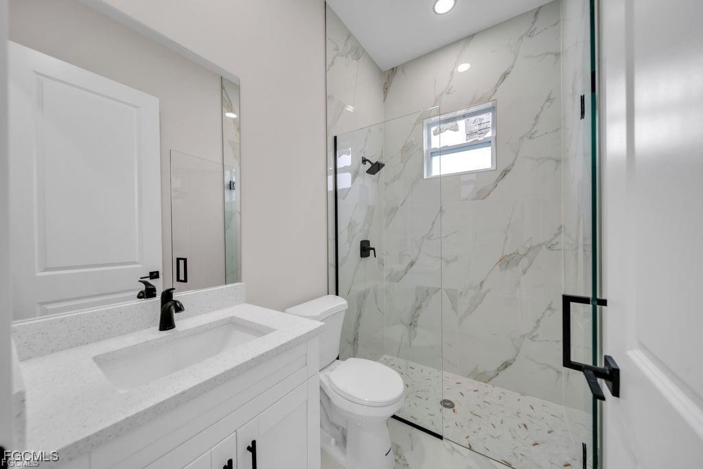 4648/4650  Leonard Boulevard