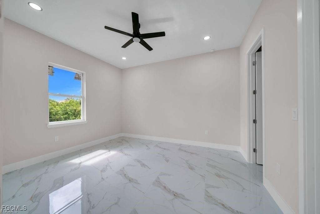 4648/4650  Leonard Boulevard