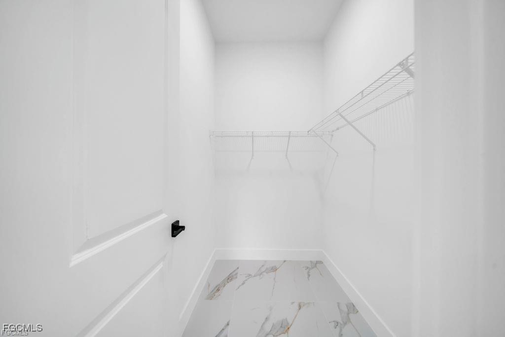 4648/4650  Leonard Boulevard