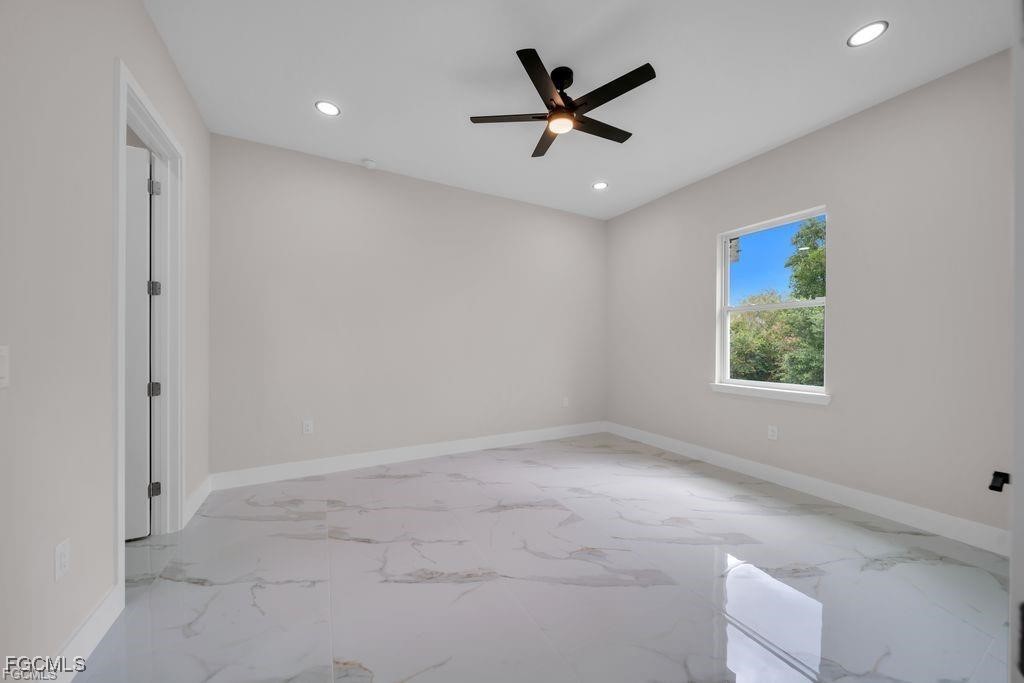 4648/4650  Leonard Boulevard