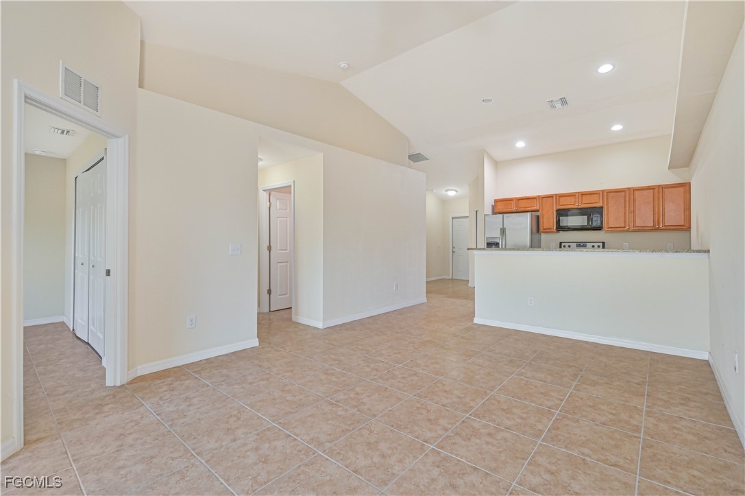 611/613 SE 14th Street