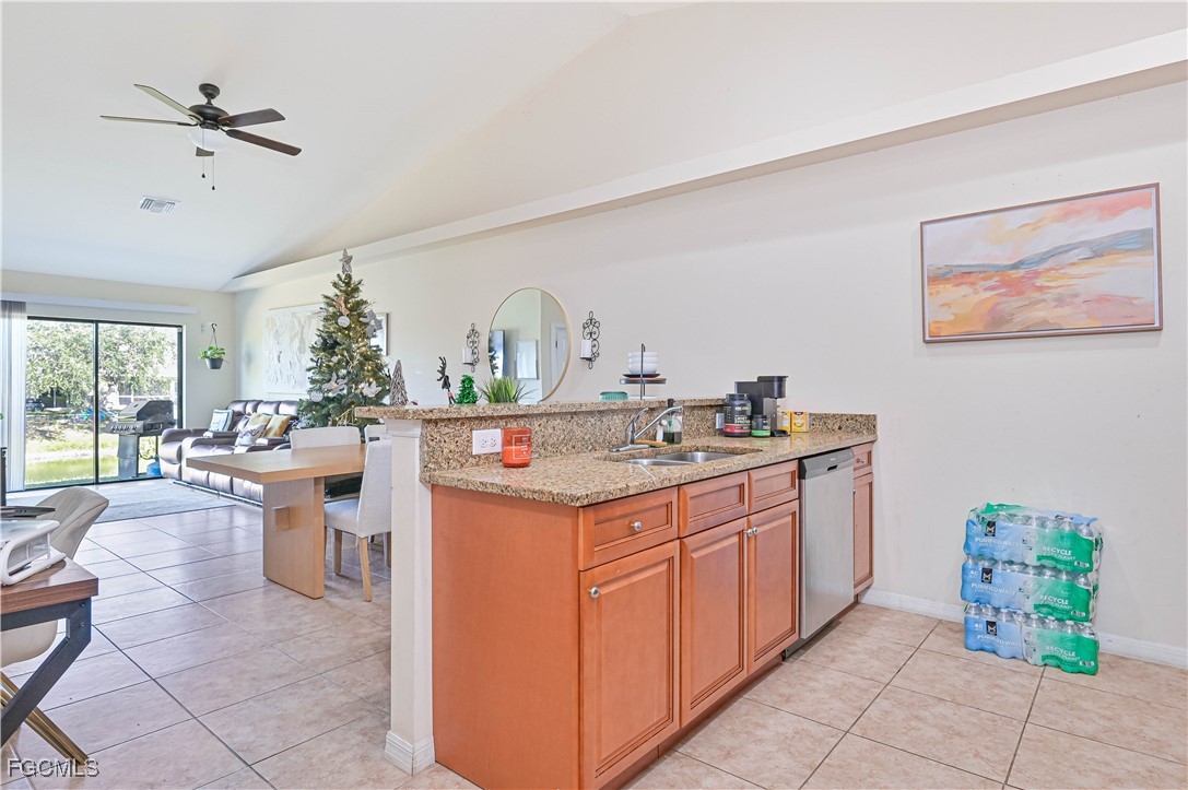 611/613 SE 14th Street