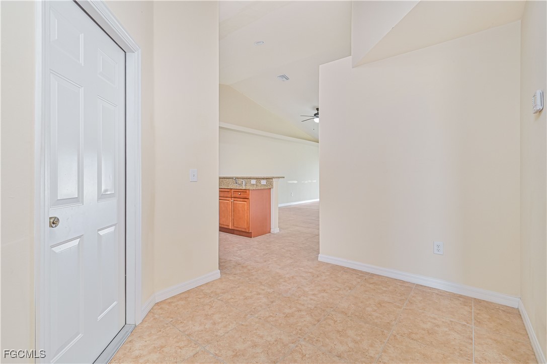 611/613 SE 14th Street