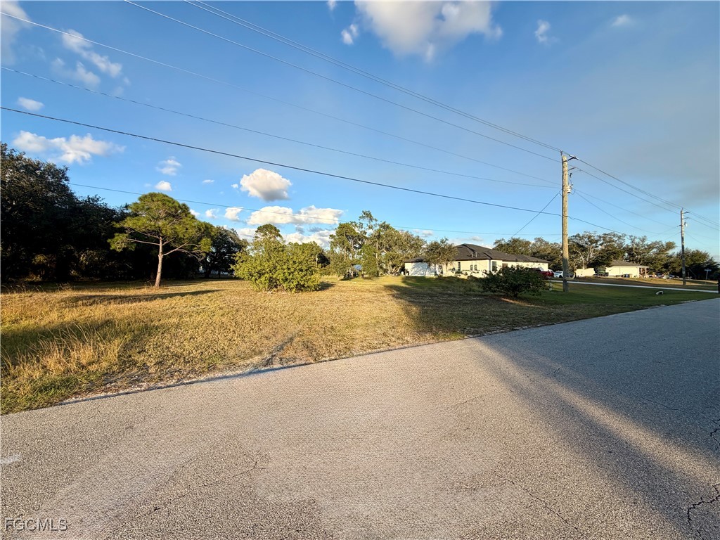 1049/1051  Meadow Road