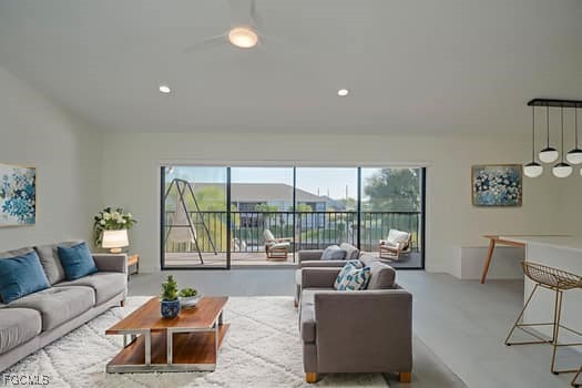 4727 SW 13th Avenue, Apt 203