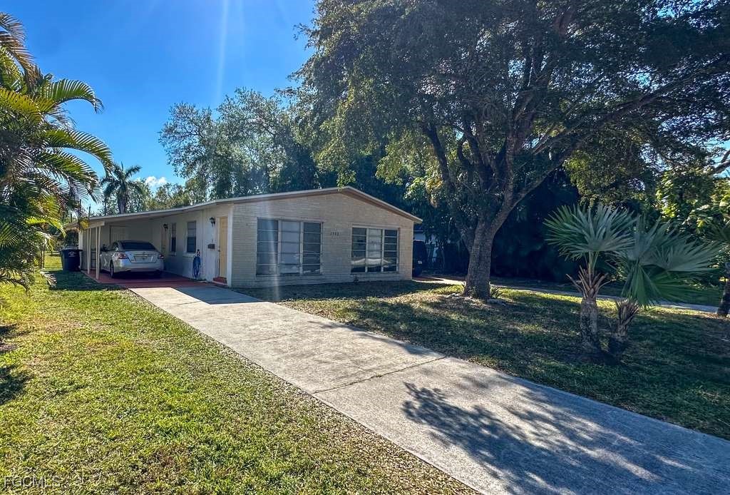 1531/1533  Evans Avenue