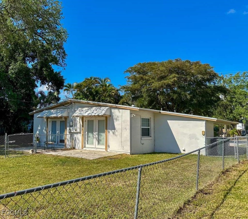 1531/1533  Evans Avenue