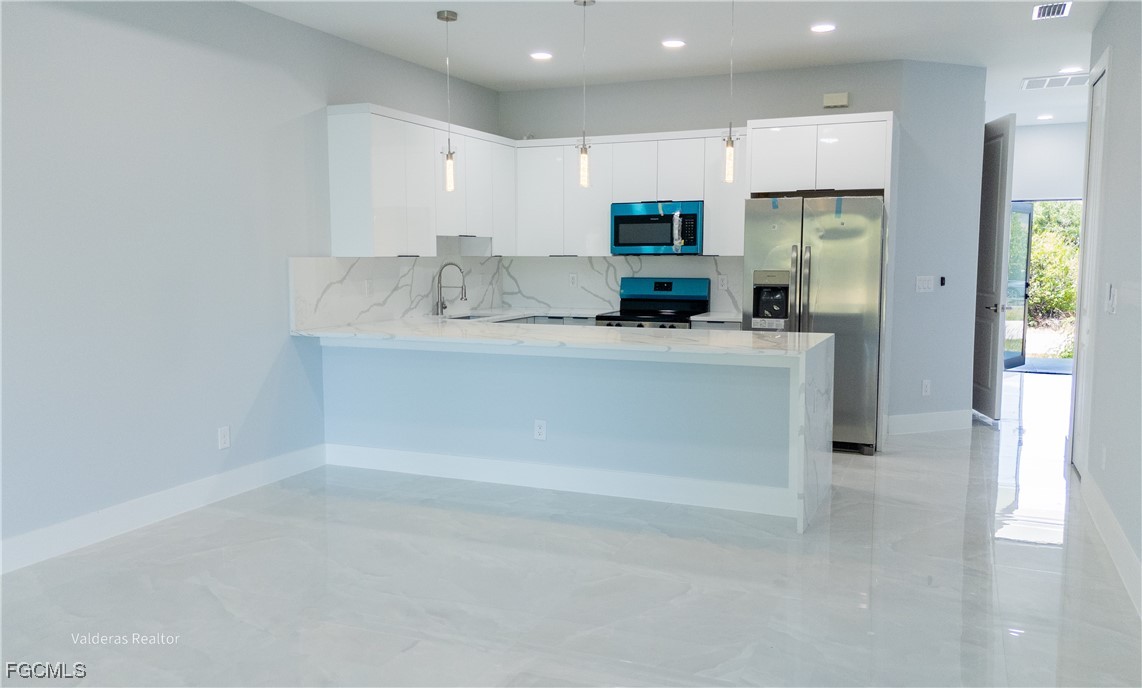 2404/2406  Crawford Avenue