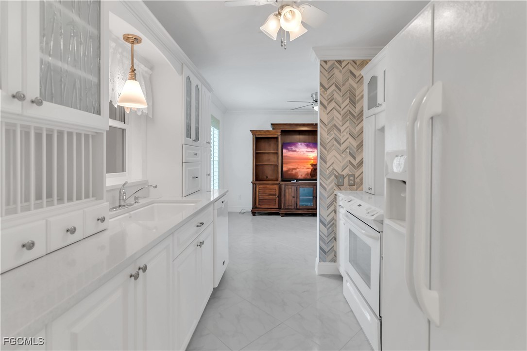 8382  Charter Club Circle, Apt 4